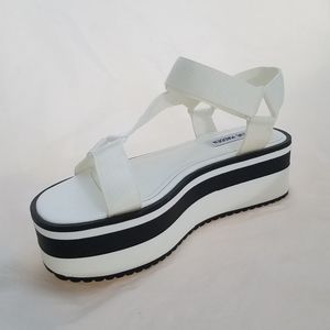Steve madden toni white 6.5 sandal platform